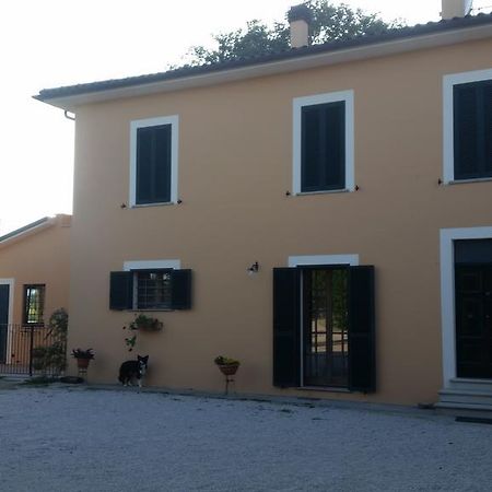 B&B Le Rose Spello Εξωτερικό φωτογραφία