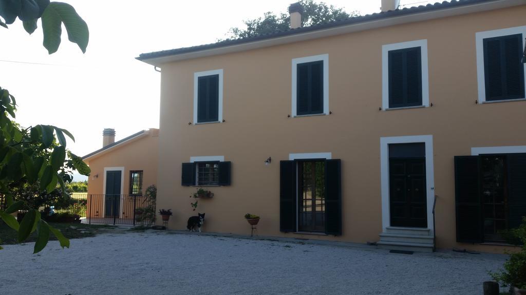 B&B Le Rose Spello Εξωτερικό φωτογραφία